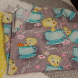 3X Looney Tunes Scrub Top